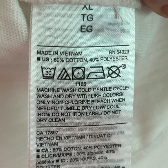 SALE π£ Old Navy Relaxed Fit Easy Tee - Picture 4 of 10